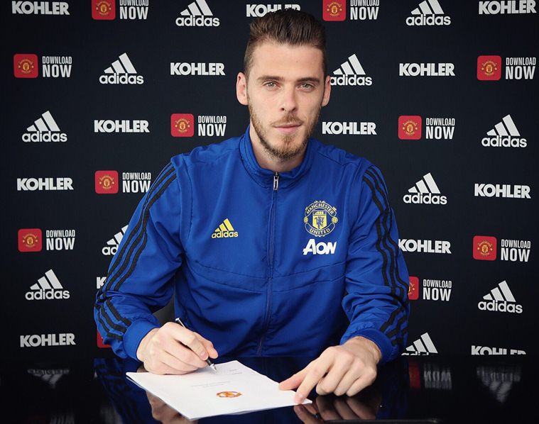 David De Gea signs new long-term deal at Manchester United