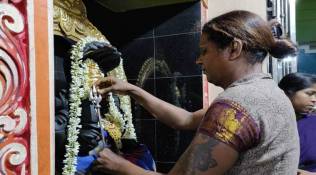 Chennai temple, Transgender priest, Ravi Amma