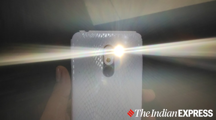 flashlight, flashlight app, flashlight apk permission, flashlight permissions, flashlight app permission, google play store