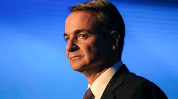 Greece's PM rejects Turkey's refugee 'threats,' urges talks