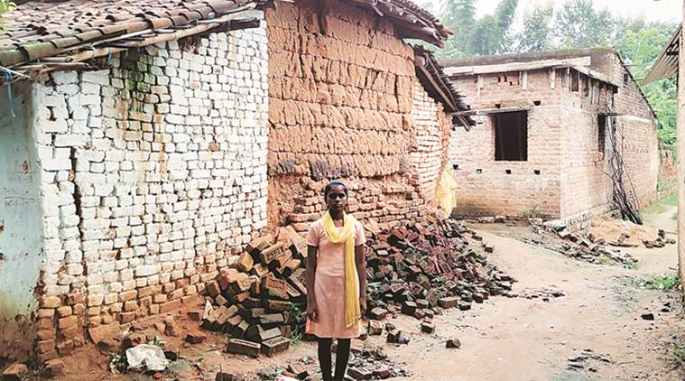 jharkhand news, gumla, gumla baby sold, gumla child selling, jharkhand child sold, jharkhand child buying, tribal mother dies, jharkhand tribal family, indian express