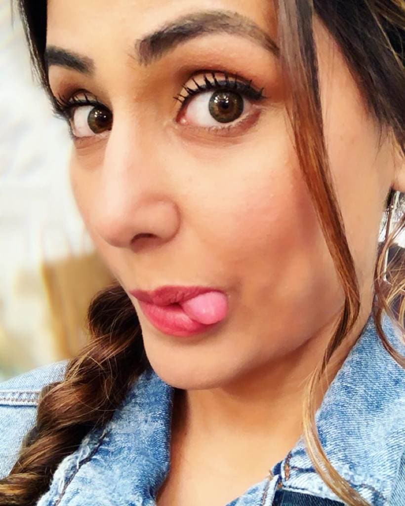 hina khan moods