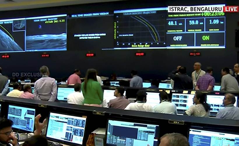 chandrayaan 2 pictures, chandrayaan 2 landing today, chandrayaan 2 landing isro, isro chandrayaan 2 landing, isro moon mission, chandrayaan 2 news, indian express news