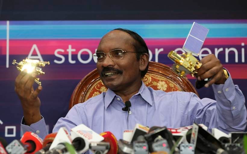 chandrayaan 2 pictures, chandrayaan 2 landing today, chandrayaan 2 landing isro, isro chandrayaan 2 landing, isro moon mission, chandrayaan 2 news, indian express news