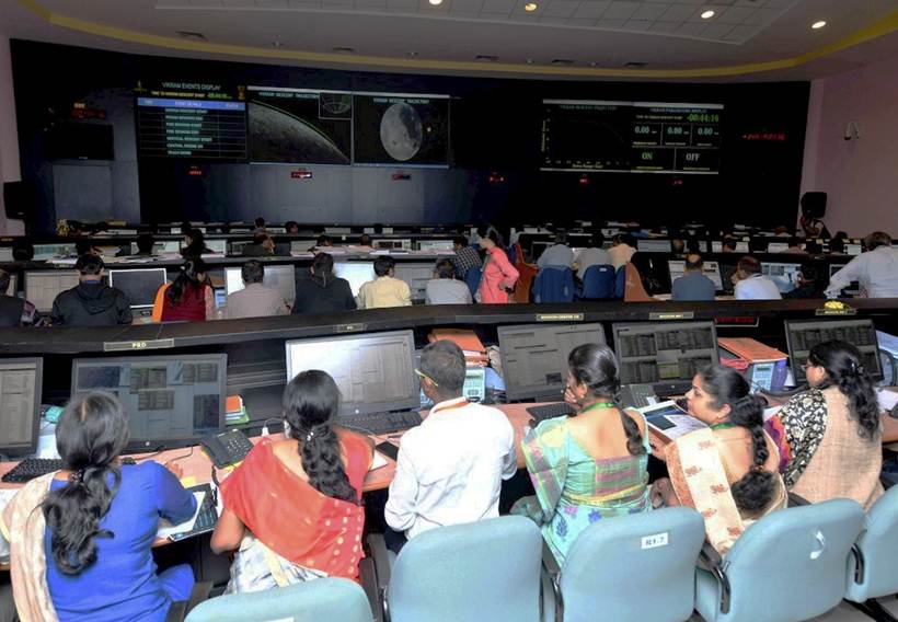 chandrayaan 2 pictures, chandrayaan 2 landing today, chandrayaan 2 landing isro, isro chandrayaan 2 landing, isro moon mission, chandrayaan 2 news, indian express news