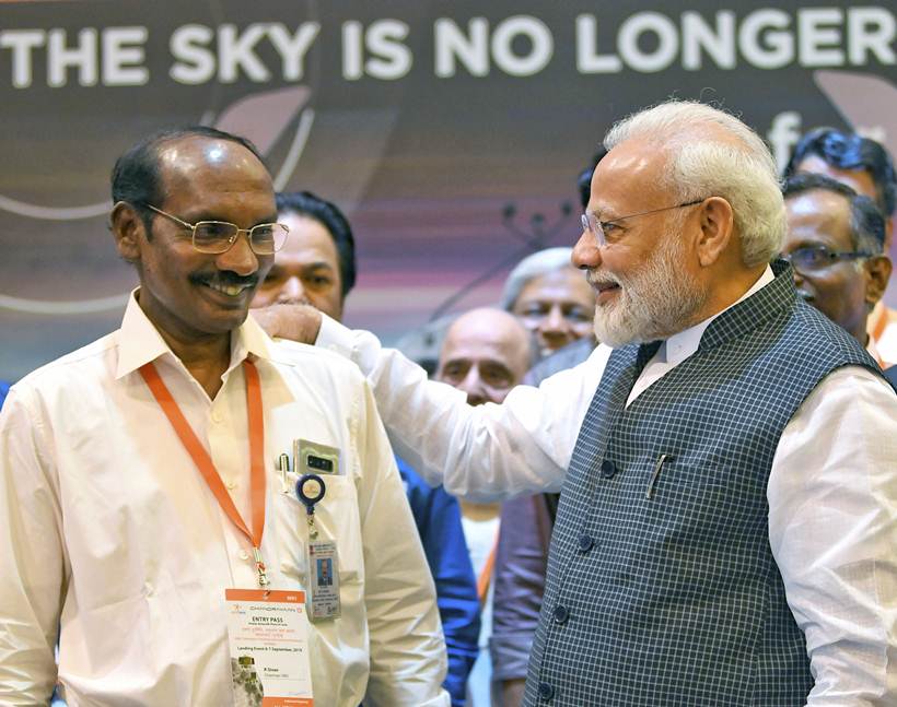 chandrayaan 2 pictures, chandrayaan 2 landing today, chandrayaan 2 landing isro, isro chandrayaan 2 landing, isro moon mission, chandrayaan 2 news, indian express news