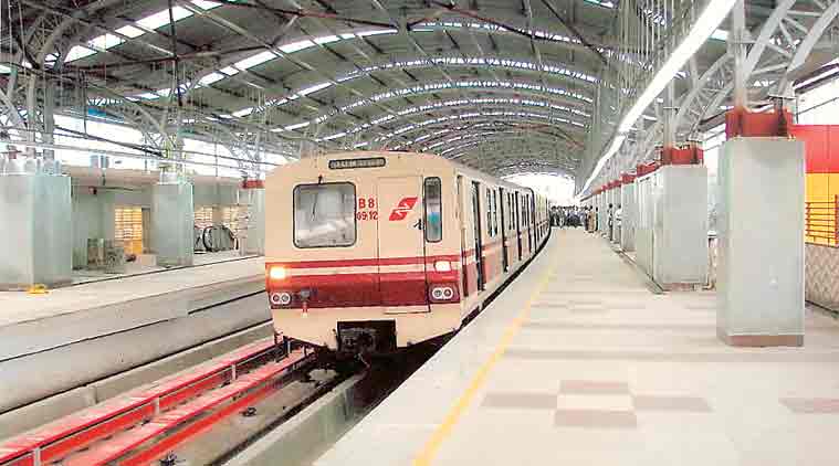 kolkata metro suicide, kolkata Belgachia metro suicide, Belgachia metro suicide, kolkata metro services disrupted, kolkata news