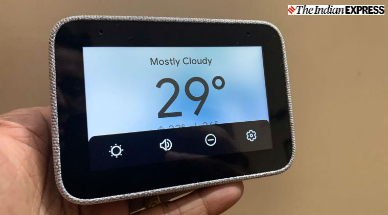 Lenovo, Lenovo Smart Clock, Lenovo Smart Clock price in India, Lenovo Smart Clock review, Lenovo Smart Clock features, Amazon Echo Show, Google Nest Home