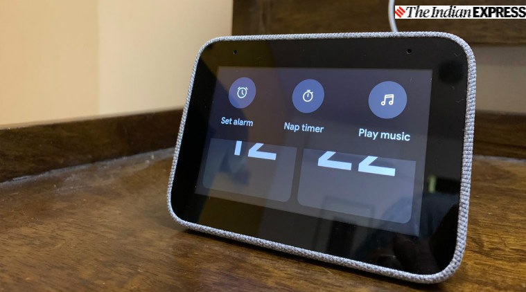 Lenovo, Lenovo Smart Clock, Lenovo Smart Clock price in India, Lenovo Smart Clock review, Lenovo Smart Clock features, Amazon Echo Show, Google Nest Home