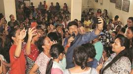 DUSU polls, DUSU elections, delhi bjp chief campaigns for du polls, manoj tiwari campaigns for du polls, Du polls, delhi news