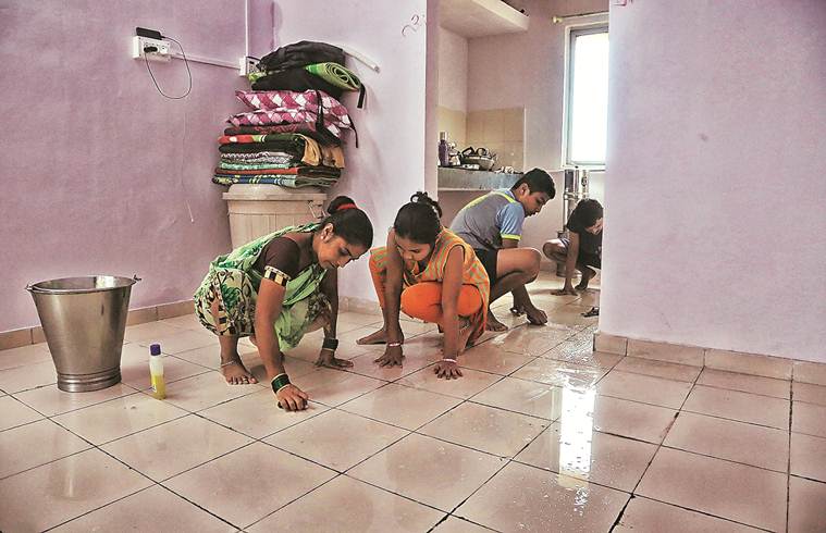 Mumbai, Mumbai news, Mahul, mahul resettlement, Mumbai colonies, Pollution, resettlement colony, Kurar, maharashtra industries. industrial pollution, Indian Express