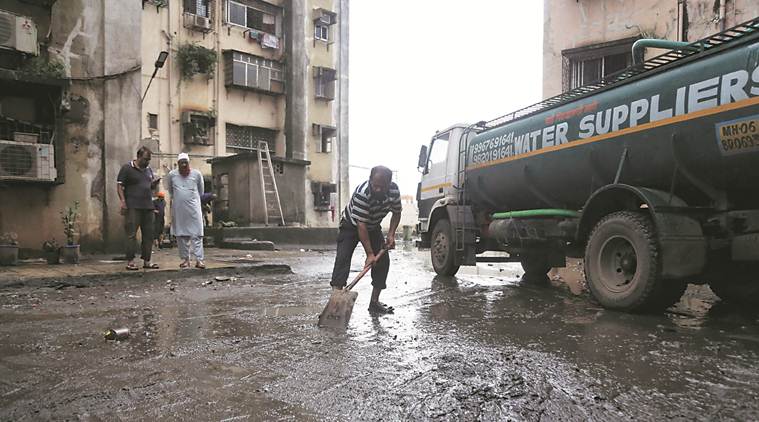 Mumbai rains, Mumbai news, death toll in mumnbai rains, Mumbai waterlogged, Mumbai weather, Indian express