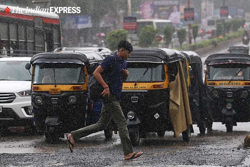 Mumbai rains pics, Mumbai rains, Mumbai traffic, Mumbai rainfall pics, Mumbai, Mumbai news, Indian Express