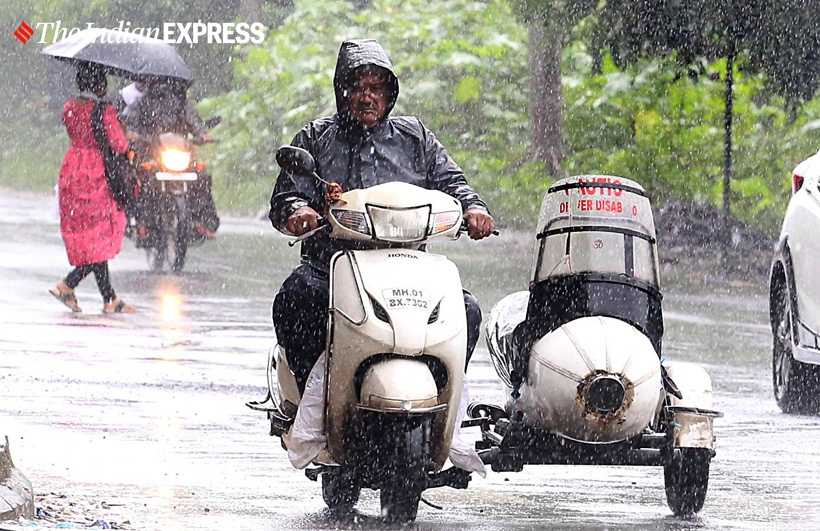 Mumbai rains pics, Mumbai rains, Mumbai traffic, Mumbai rainfall pics, Mumbai, Mumbai news, Indian Express
