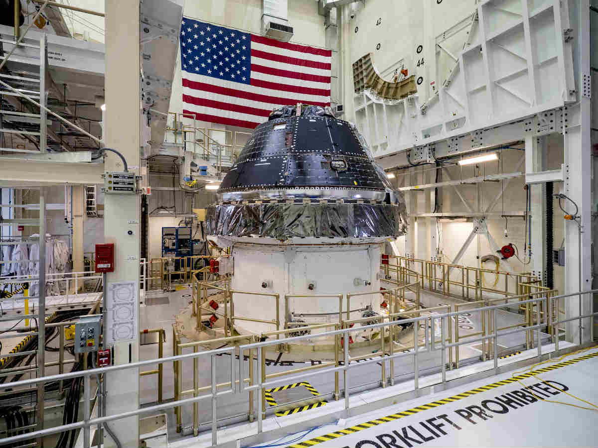 nasa lockheed martin orion space capsule deal, nasa lockheed artemis mission, nasa moon mission capsules, nasa lockheed deal, nasa orion space capsule deal
