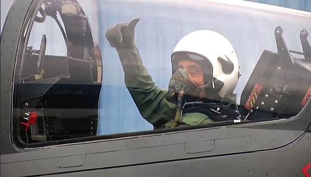 Rajnath Singh, Tejas fighter jet, Rajnath Singh Tejas fighter jet, Rajnath Singh Tejas jet, Rajnath Singh Tejas, Tejas jet Rajnath Singh, Tejas fighter jet Rajnath Singh, Rajnath Singh defence minister, India news, Indian Express