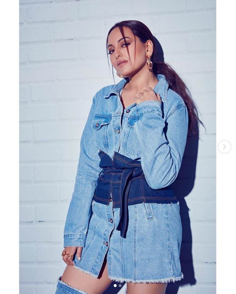 Sonakshi Sinha, Sonakshi Sinha fashion, Sonakshi Sinha denim look fail, Sonakshi Sinha disappoint fashion looks, indian express news, bollywood fashion