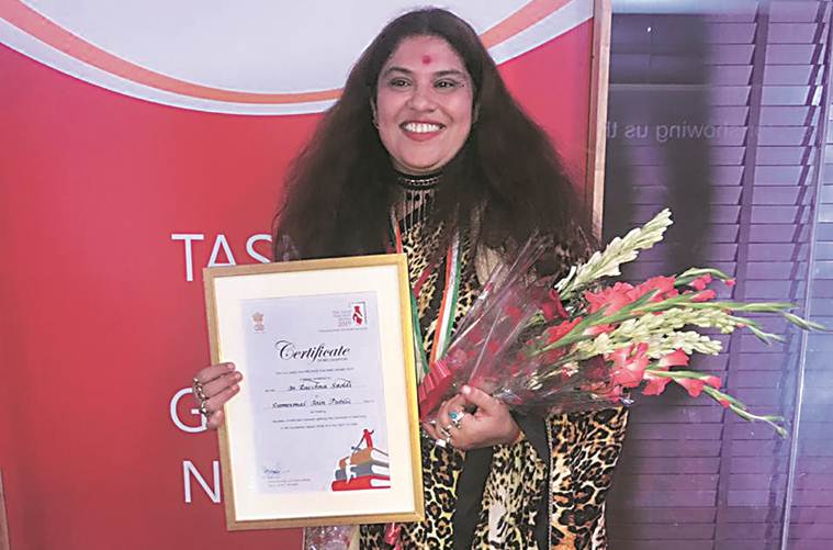 teacher's day, arvind kejriwal awards teachers, teachers awarded by arvind kejriwal, delhi schools, delhi city news