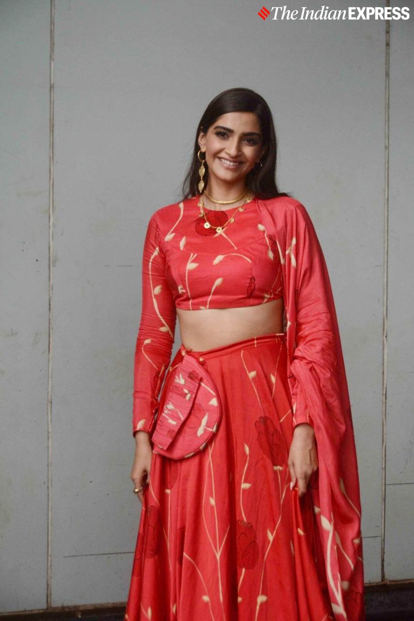 sonam kapoor images