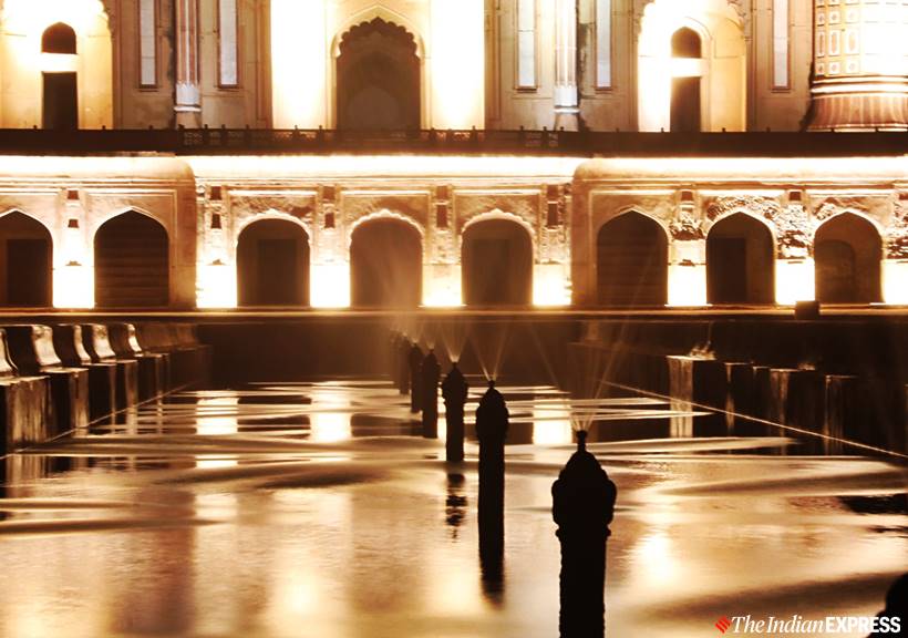 Safdarjung Tomb, safdarjung tomb lights up, safdarjung tomb fountain, safdarjung tomb lit up photos, Safdarjung Tomb Delhi, Delhi Safdarjung Tomb, Safdarjung Tomb timings, Safdarjung Tomb ASI, Delhi, Delhi news, indian express