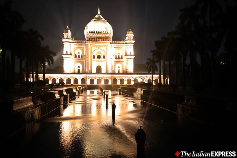 Safdarjung Tomb, safdarjung tomb lights up, safdarjung tomb fountain, safdarjung tomb lit up photos, Safdarjung Tomb Delhi, Delhi Safdarjung Tomb, Safdarjung Tomb timings, Safdarjung Tomb ASI, Delhi, Delhi news, indian express