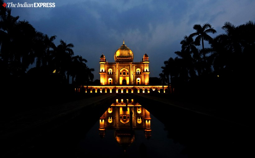 Safdarjung Tomb, safdarjung tomb lights up, safdarjung tomb fountain, safdarjung tomb lit up photos, Safdarjung Tomb Delhi, Delhi Safdarjung Tomb, Safdarjung Tomb timings, Safdarjung Tomb ASI, Delhi, Delhi news, indian express