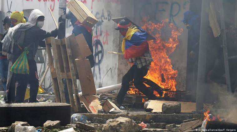 Ecuador president declares curfew and militarization in quito