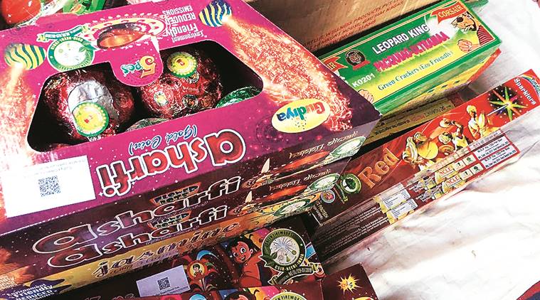 delhi green crackers, delhi cracker sale, delhi firecrackers, delhi diwali celebration, delhi crackers banned, delhi diwali crackers banned, delhi city news