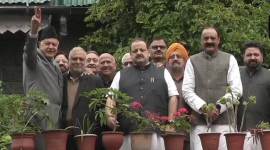 Two months into detention, Farooq Abdullah meets NC leaders; flashes 'victory' sign