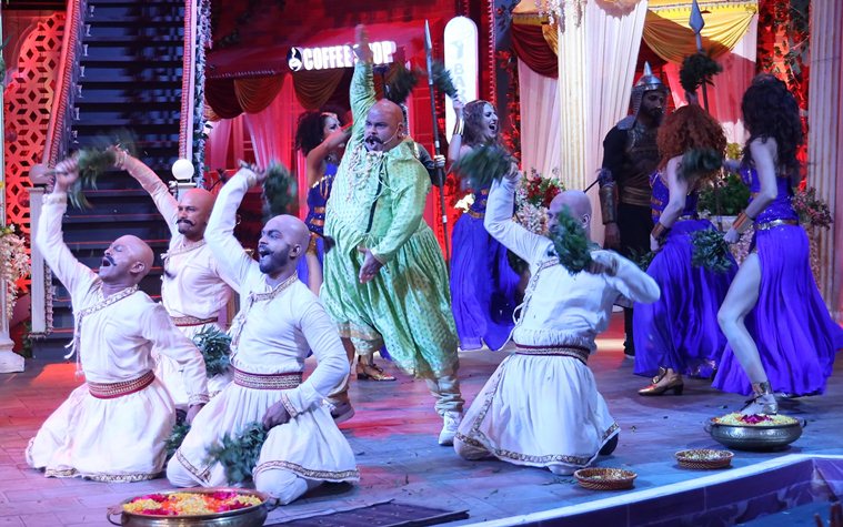 Image result for housefull 4 team at Kapil show