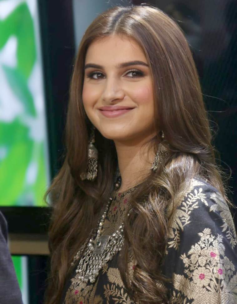 Tara Sutaria, brocade KURTA, brocade kurta festive fashion