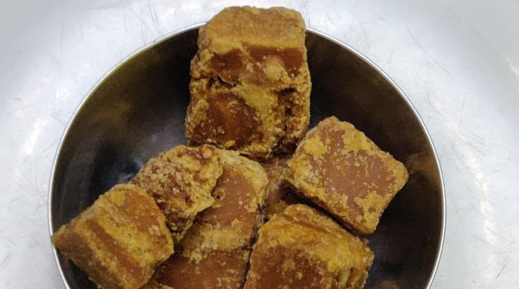 jaggery, benefits of jaggery, what is jaggery, gur, benefits of gur, jaggery and weight loss