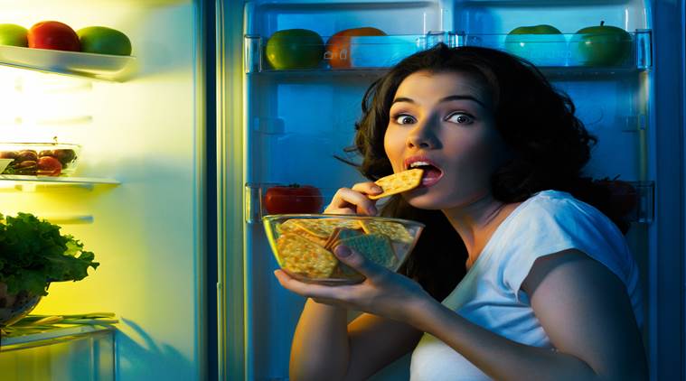 Mind The Midnight Munchies: 5 Shocking Side-Effects Of Eating Late At Night  - NDTV Food