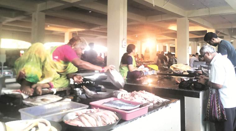 Ganesh Peth fish market shifts into new building, traders say no