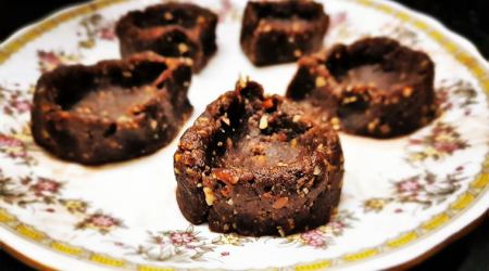 Make chocolate diyas this Diwali. (Source: Kuhoo Gupta)