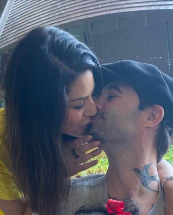 Sunny Leone Husband And Wife Xxx Video - Sunny Leone celebrates husband Daniel Weber's birthday | Entertainment  Gallery News - The Indian Express