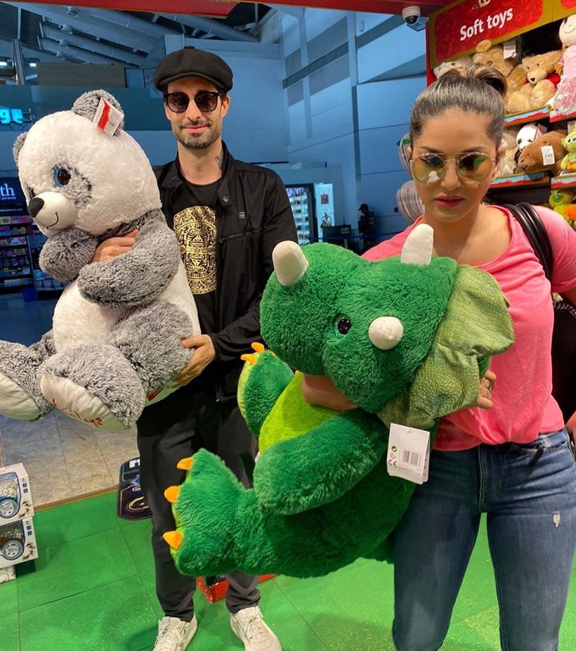 sunny leone, sunny leone photos, sunny leone news, sunny leone daughter, sunny leone kids, sunny leone daughter, nisha kaur weber, entertainment news, indian express