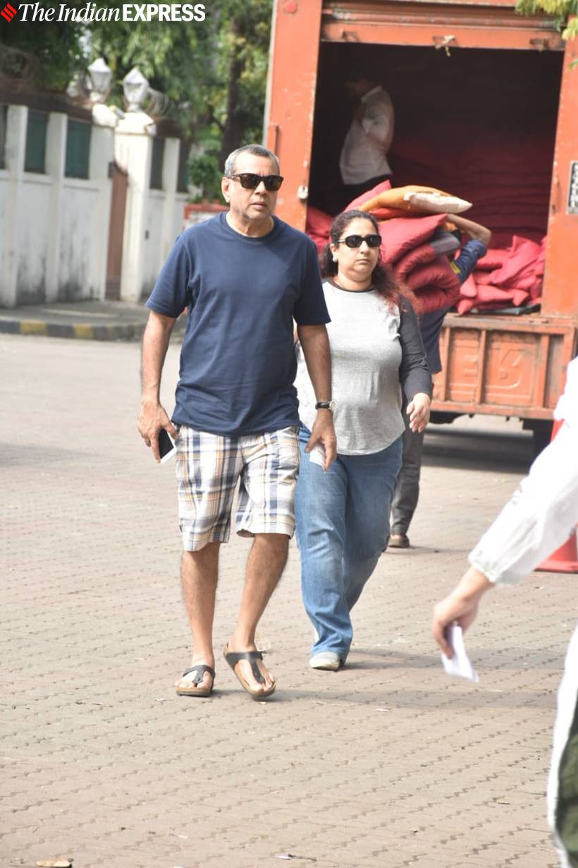 bollywood stars vote in maharashtra elections