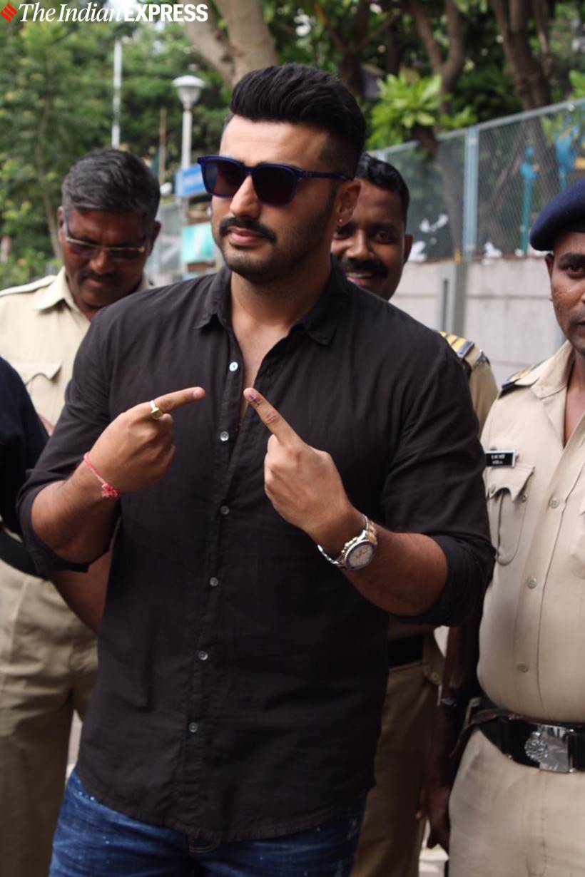 bollywood stars vote in maharashtra elections