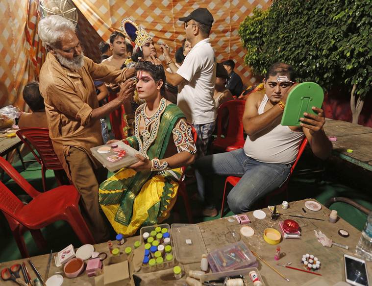 ramlila, ramlila sita played by men, men artist playing female ramayan character