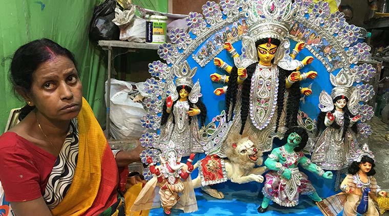 Kumartuli’s women artisan, Kumartuli’s durga puja idols, dura puja 2019