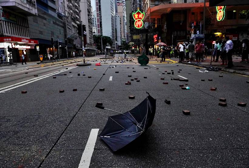 hong kong protests, hong kong tension, carrie lam, hong kong crisis, hong kong news, hong kong mask ban, world news, indian express