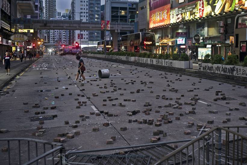 hong kong protests, hong kong tension, carrie lam, hong kong crisis, hong kong news, hong kong mask ban, world news, indian express