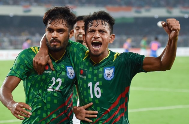 india vs bangladesh, ind vs ban, ind vs bangladesh photos, salt lake stadium pics, salt lake photos, world cup qualifier, fifa qualifier