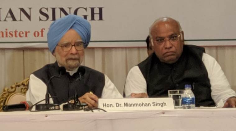 Veer Savarkar Bharat Ratna, Veer Savarkar, Manmohan Singh on Veer Savakar, Manmohan Singh Veer Savarkar, Bharat Ratna, Maharashtra BJP, Maharashtra BJP poll manifesto, Maharashtra Assembly elections, India news, Indian Express