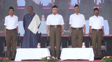 rss chief mohan bhagwat, mohan bhagwat 130 crore indians are hindus, sangh parivar hindus, hindutva theory,