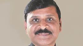 Bureaucrat behind Jalyukt Shivar in fray; rival BJP and Sena candidates worried