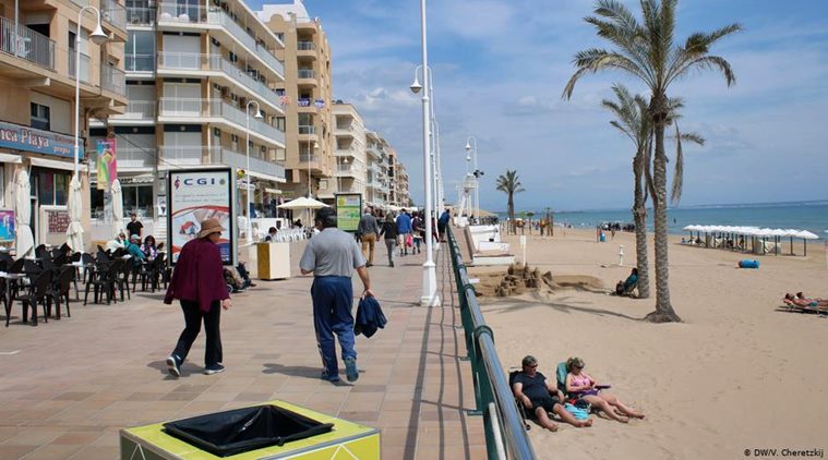 Tourism decline casts shadow over Spain's summer paradises
