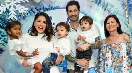 sunny leone, frozen themed party tips