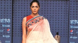 Lotus Make-up India Fashion Week (LMIFW), Lotus Make-up India Fashion Week (LMIFW) day one, Lotus Make-up India Fashion Week (LMIFW) highlights, Lotus Make-up India Fashion Week (LMIFW) day one, indian express, indian express news